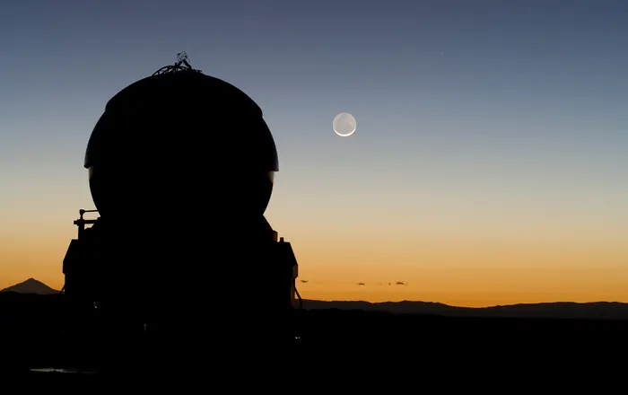 Mercury, Venus and the Moon Align